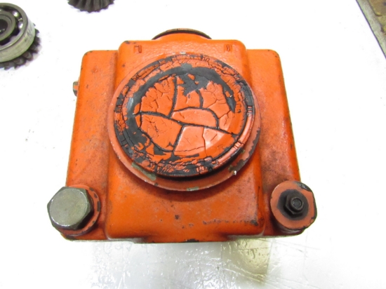 Picture of Bevel Gear Case K5761-33114  K5761-33115 Kubota F2560  Mower