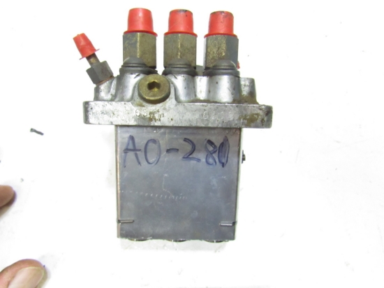 Picture of Kubota 16032-51010 Fuel Injection Pump to certain D905 D1005-E D1105-E D1305-E 16032-51013  16030-51050   16030-51052   16030-51053