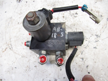 Picture of John Deere TCA25194 TCA25426 AUC20118 TCA23482 TCA15009  Hydraulic Lift Valve 2400 2550E 2500B 2550 2500E