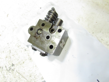 Picture of John Deere LVA15586 Rockshaft 3 Point Hydraulic Control Valve LVA12414