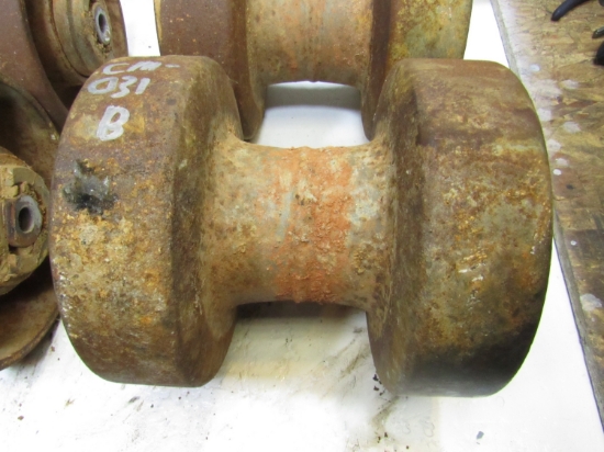 Picture of Takeuchi 06813-00027 06813-00032 06813-00004  Double Flange Roller Assy TL10v2 TL10