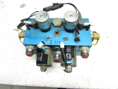 Picture of Toro 110-8969 Hydraulic Mow Valve Manifold Block 5210 5410 Reelmaster Mower