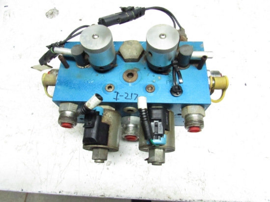 Picture of Toro 110-8969 Hydraulic Mow Valve Manifold Block 5210 5410 Reelmaster Mower