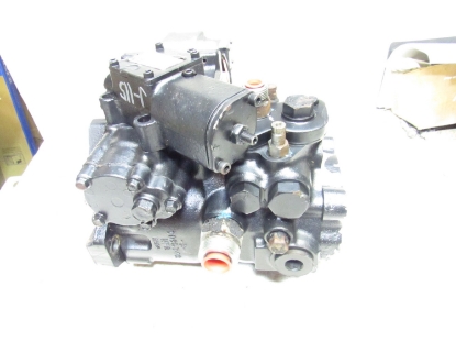 Picture of Jacobsen 4209500  Traction Pump Hydrostatic  LF570  Mower MCV116A3102 MCV105C3022