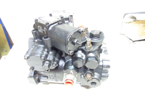 Picture of Jacobsen 4209500  Traction Pump Hydrostatic  LF570  Mower MCV116A3102 MCV105C3022